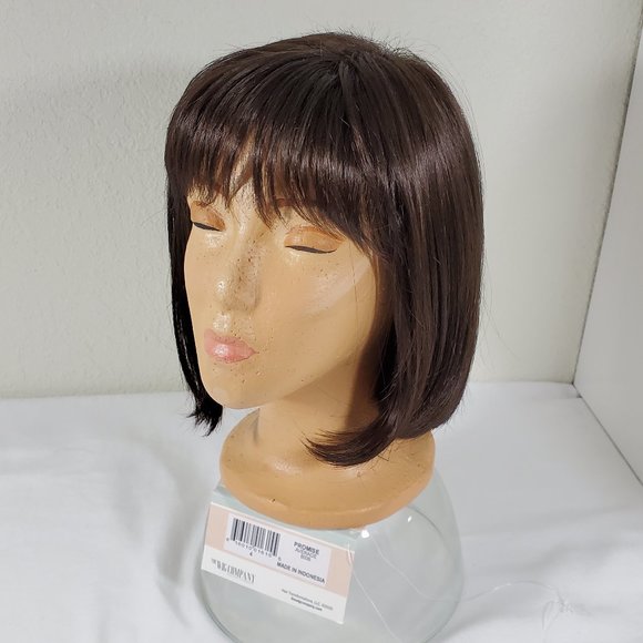 SOLD - The Wig Company Classic Chin-Length Flapper Bob with Bangs Dark Brown - Picture 3 of 16